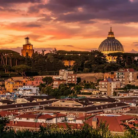 Peony House Vatican Premium דירה *